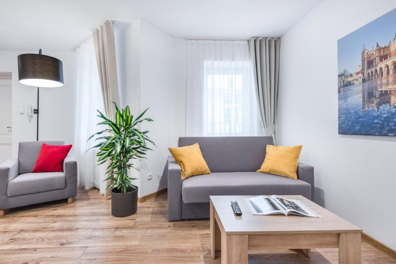 Old Town Apartments - B12 Krasków Εξωτερικό φωτογραφία